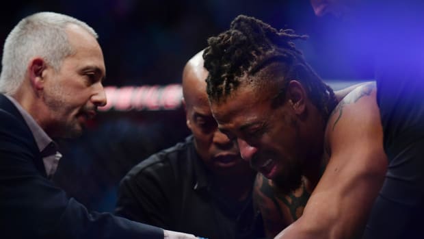 Greg Hardy en una pelea de la UFC en 2021